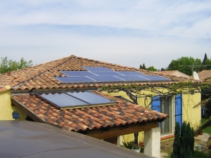 Installation photovoltaïque sur toiture 4 pentes + solaire thermique pour production d'eau chaude sanitaire